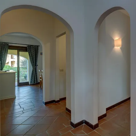 Charming Small V4 Sleeps 4 - No Pool Villa
