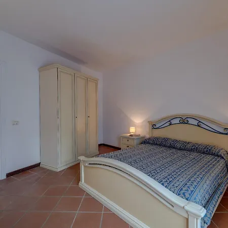 Charming Small V4 Sleeps 4 - No Pool * Punta de su Torrione