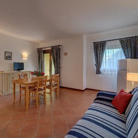 Charming Small V4 Sleeps 4 - No Pool * Punta de su Torrione