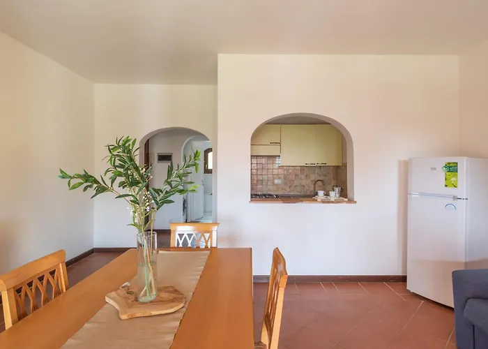 Charming Small V4 Sleeps 4 - No Pool فيلة Punta de su Torrione