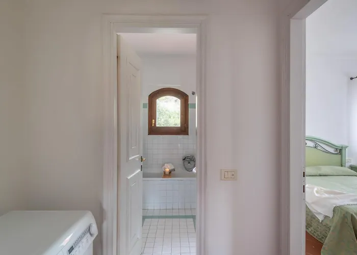 فيلة Charming Small V4 Sleeps 4 - No Pool